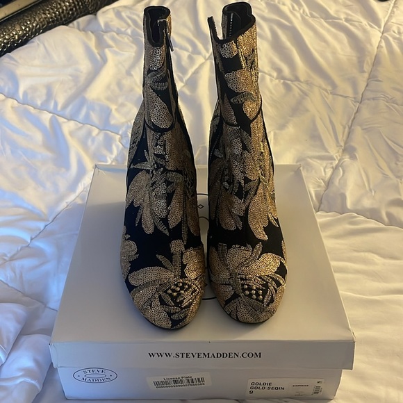 Brand new Steve Madden boots! Black and gold sequin - Picture 2 of 6